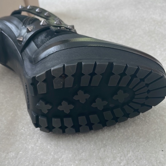 Burberry Runway Booties 8.5 (size 40 European) - Picture 10 of 11